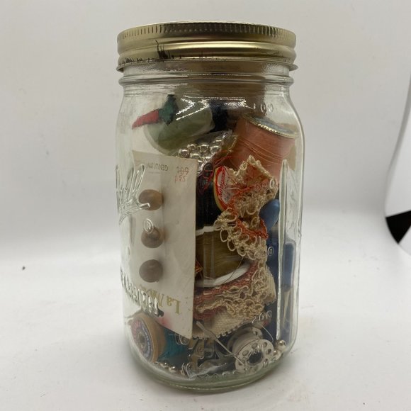 VINTAGE Lot of Sewing notions Buttons Thread Pins - Picture 2 of 4